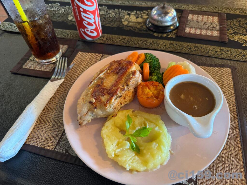 Jolly's Restaurantのローストチキン